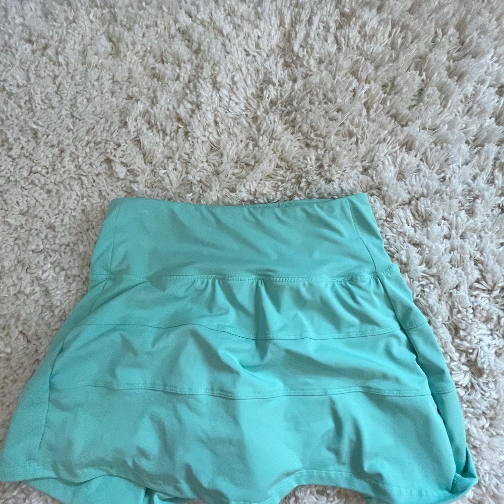 Teal Lululemon pace rival tennis skirt